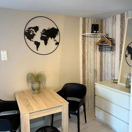 Garden House, Free Parking Appartamento