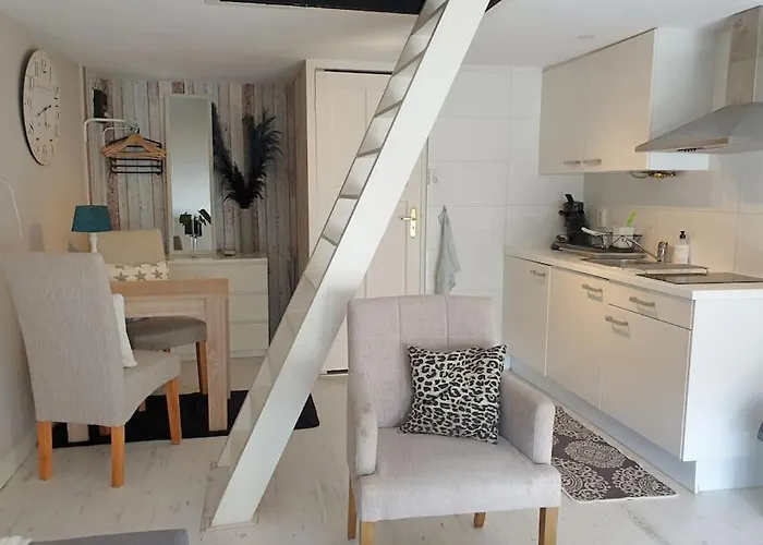 Garden House, Free Parking Apartment