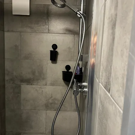 Garden House, Free Parking