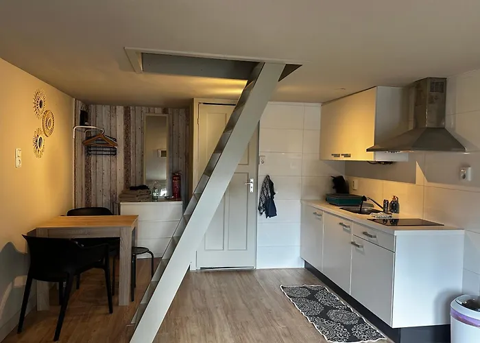 Garden House, Free Parking Lägenhet